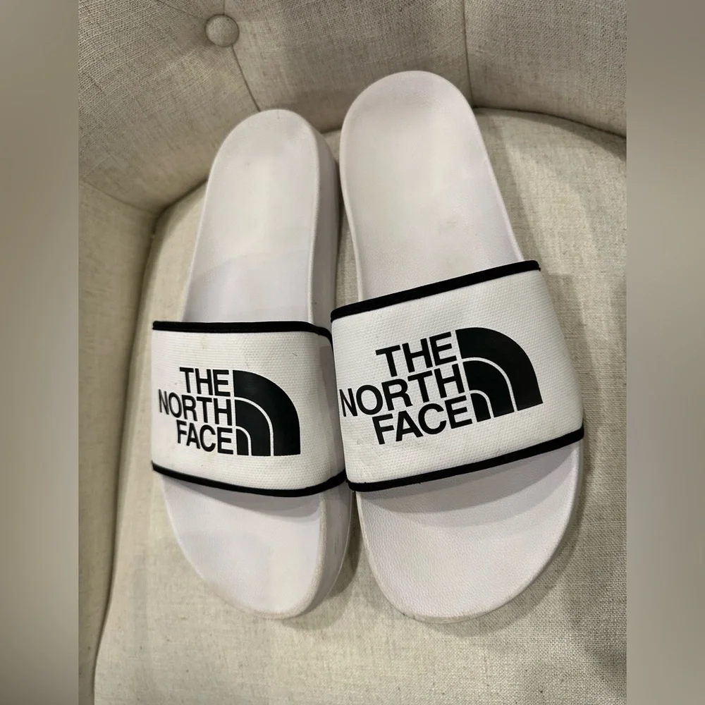 THE NORTH FACE BASE CAMP SLIDES Sandals Men’s 12 WHITE Black USA Spellout Logo